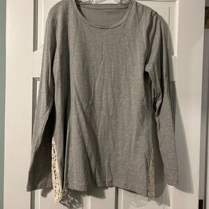 women’s long sleeve tee with lace detail size m